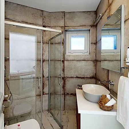 Hotel Rhodium
